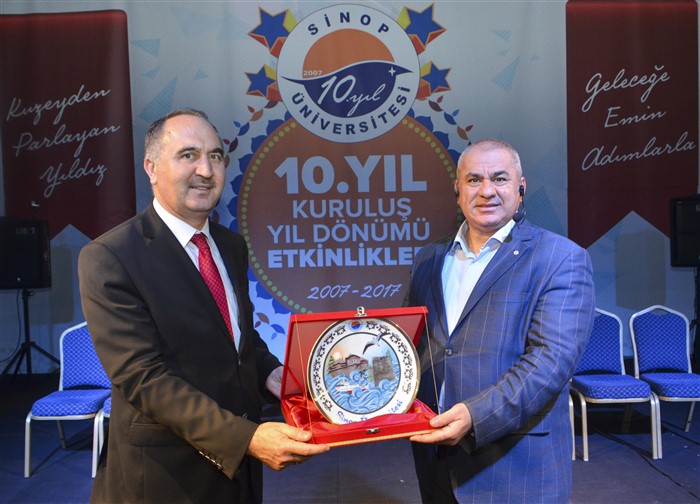 ÜNİVERSİTEMİZ 10. KURULUŞ YIL DÖNNÜMÜNÜ GÖRKEMLİ ETKİNLİKLERLE KUTLADI.