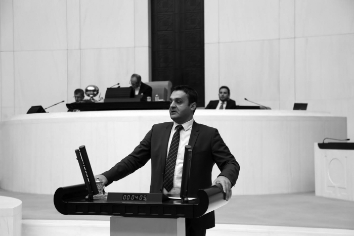 CHP’Lİ KARADENİZ: OHAL, İŞE BAŞLAYACAKLARI DA MAĞDUR EDİYOR