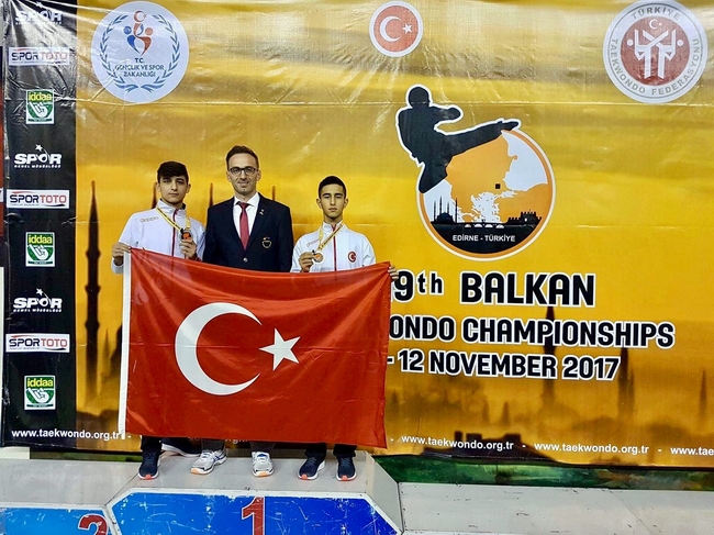 BALKAN TAEKWONDO ŞAMPİYONASINDA 2. OLDU