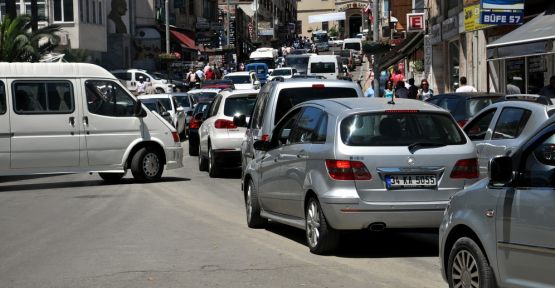 Bayram dönüşü başladı, 50 kilometrelik araç kuyruğu oluştu