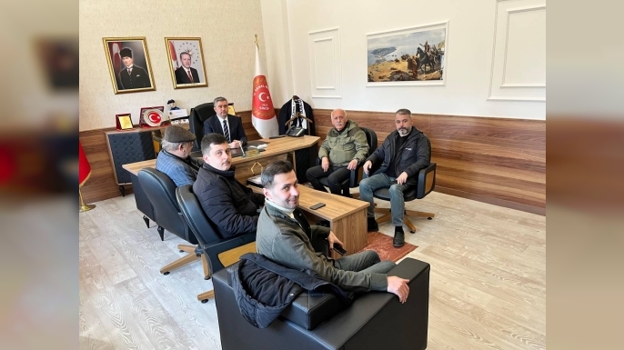 SİNOP 15 EYLÜL GAZETECİLER CEMİ- YETİ’NDEN ERSİN YAMAN’A ZİYARET