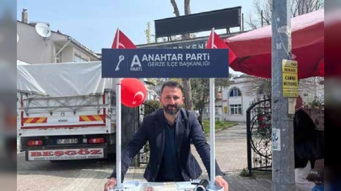 ANAHTAR PARTİ’DEN PAZARDA ETKİN TANITIM ÇALIŞMASI