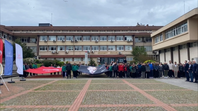 SİNOP’TA GENÇLİK HAFTASI ETKİNLİKLERİ ÇELENK SUNMA TÖRENİYLE BAŞLADI