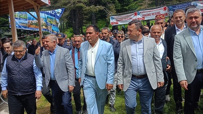 DURAĞAN'IN TEK GÜREŞ ETKİNLİĞİ OLAN GÖLYERİ ETKİNLİĞİ BU YILDA YOĞUN KATILIMLA GERÇEKLEŞTİRİLDİ