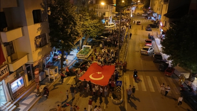 DURAĞAN'DA 15 TEMMUZ DEMOKRASİ VE MİLLÎ BİRLİK GÜNÜNDE VATANDAŞ KENETLENDİ...