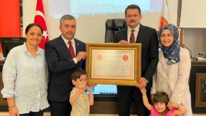 SİNOP’TAN AYRILAN VALİ YARDIMCISI ALİ OSMAN BULAT’A ANLAMLI VEDA