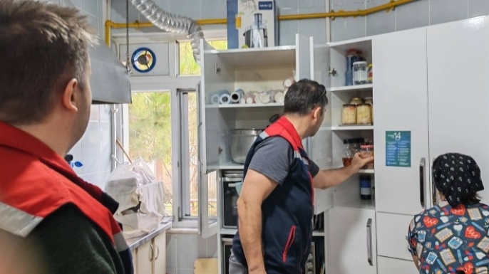 GERZE’DE EĞİTİM KURUMLARINDA GIDA GÜVENLİĞİ DENETİMİ YAPILDI