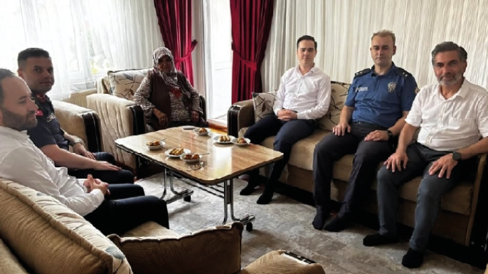 KAYMAKAM AYAN’DAN ŞEHİT AHMET ÖZLÜ’NÜN AİLESİNE ZİYARET