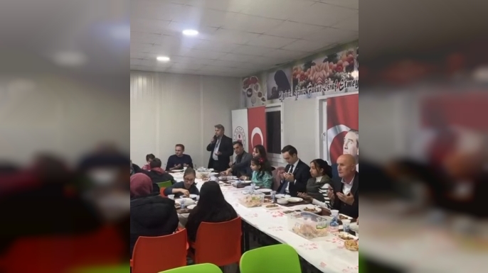 KAYMAKAM MUSTAFA MÜCAHİT AYAN, PROJE ÖĞRENCİLERİ VE AİLELERİYLE İFTARDA BULUŞTU