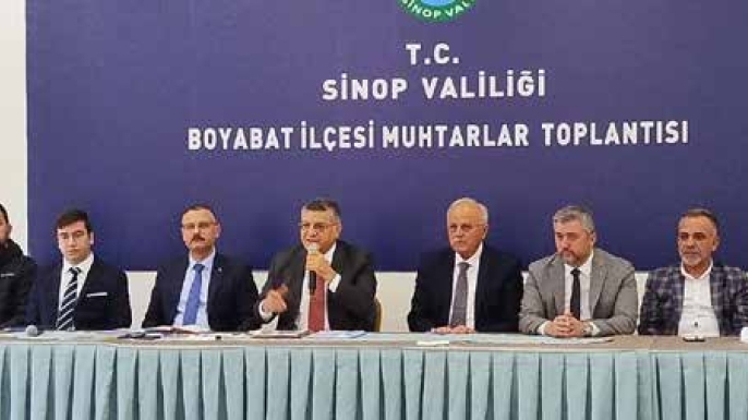 VALİ ÖZARSLAN BOYABAT’TA MUHTARLARLA BİR ARAYA GELDİ
