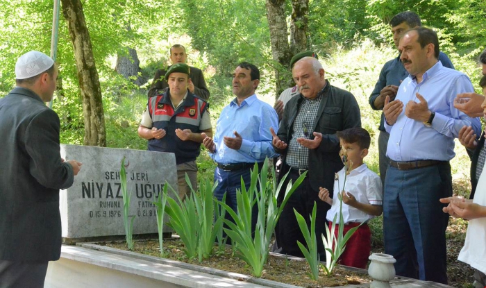 VALİ İPEK DURAĞAN’DA BOLLUK AŞI ETKİNLİĞİNE KATILDI.